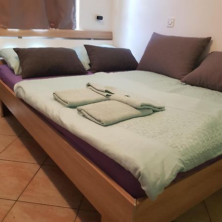 Apartmani Petra Пула Экстерьер фото