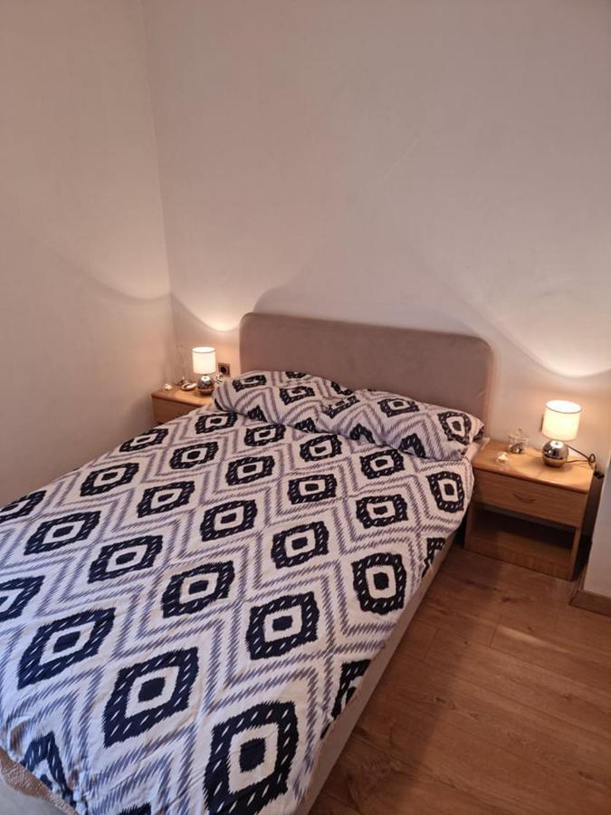 Apartmani Petra Пула Экстерьер фото