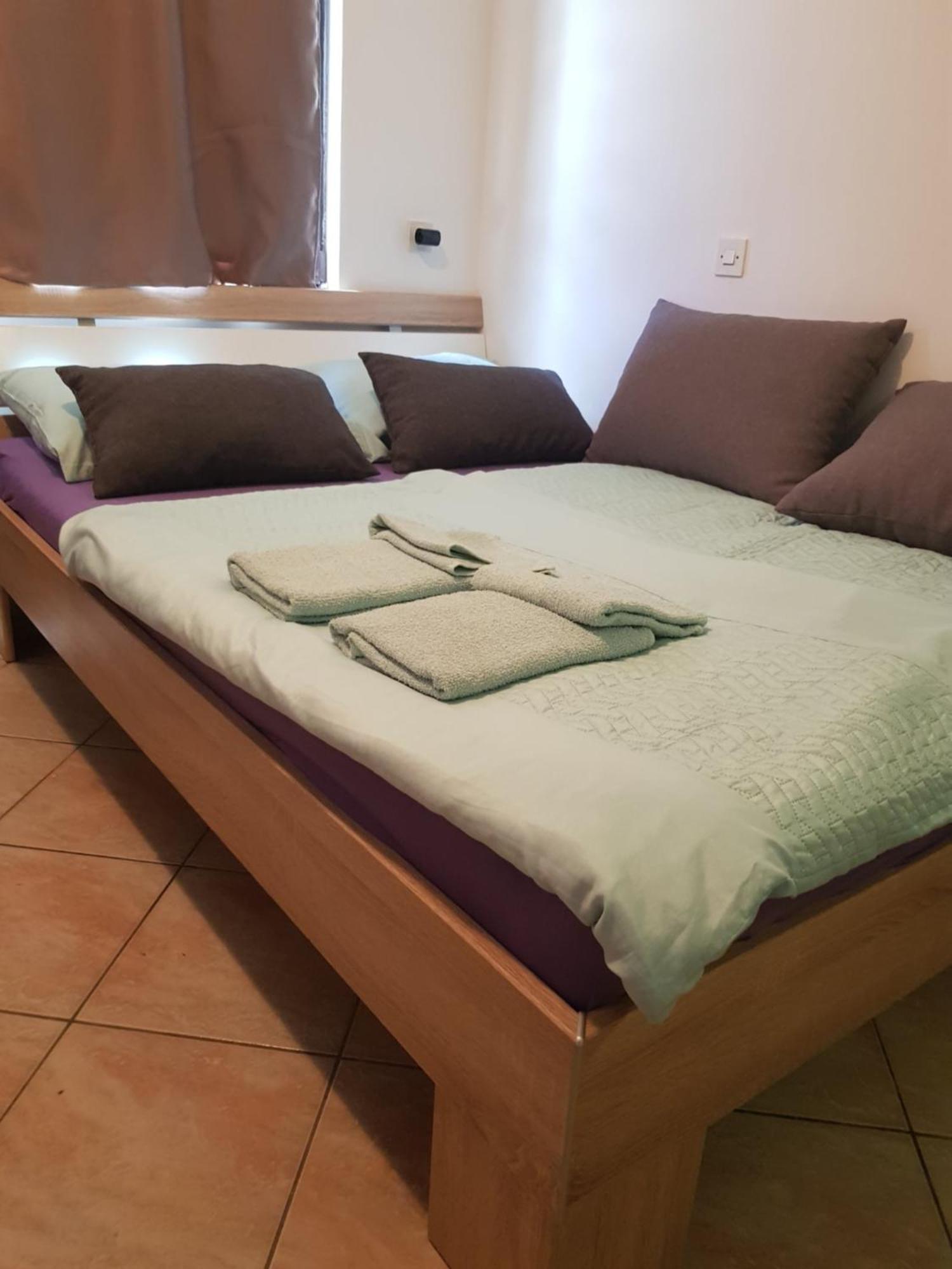 Apartmani Petra Пула Экстерьер фото